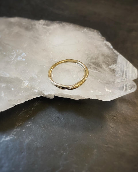 Bi-colour 9k Gold Gimmel Ring