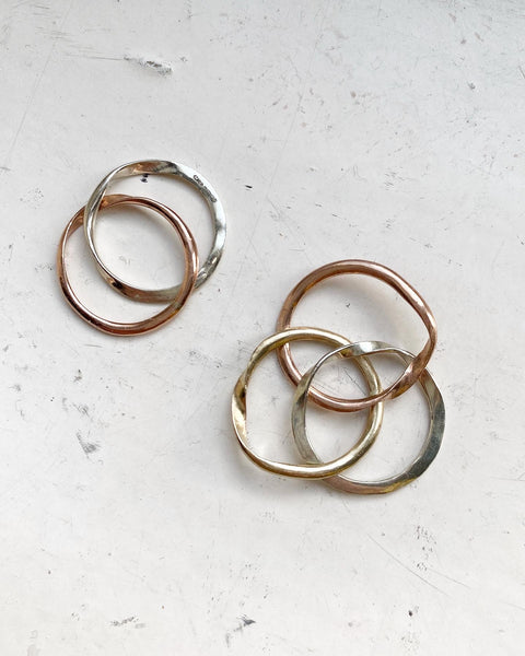 Tri-colour 9k gold gimmel ring