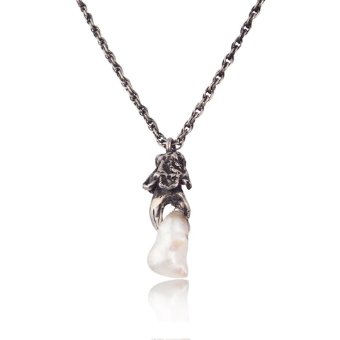 Lady's Hand + Pearl Necklace Silver