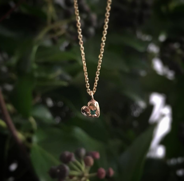 Tiny Heart Necklace Gold with Emerald
