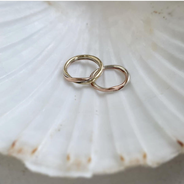 Tri-colour 9k gold gimmel ring