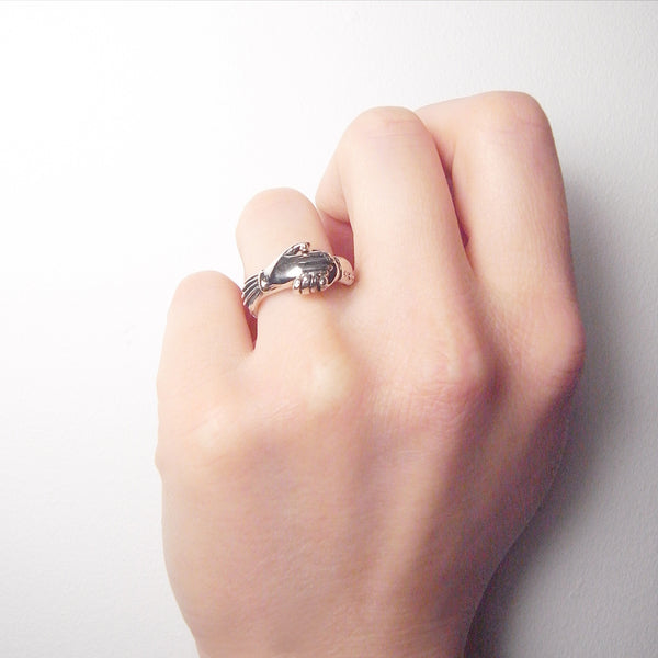 Fede Ring 9k Yellow Gold with Sapphire