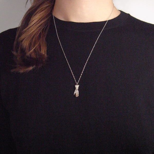 palm hand pendant necklace silver