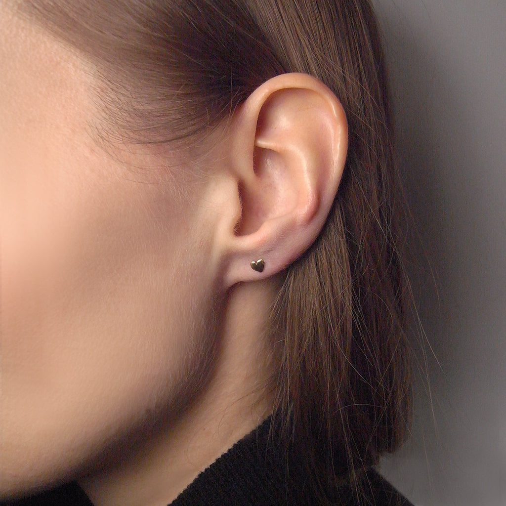 Tiny Heart Stud Earrings Gold with Diamond