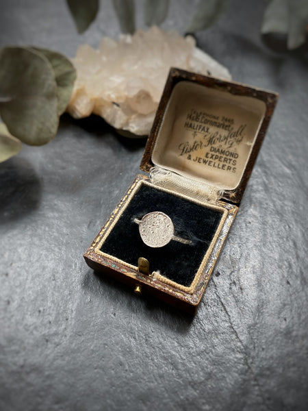 Moon disc ring silver