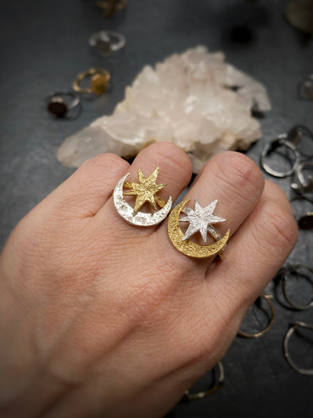 Crescent moon ring Gold