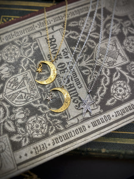 Crescent moon & star necklace gold