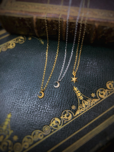 Mini star necklace