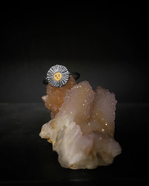Sun disc ring  gold x black