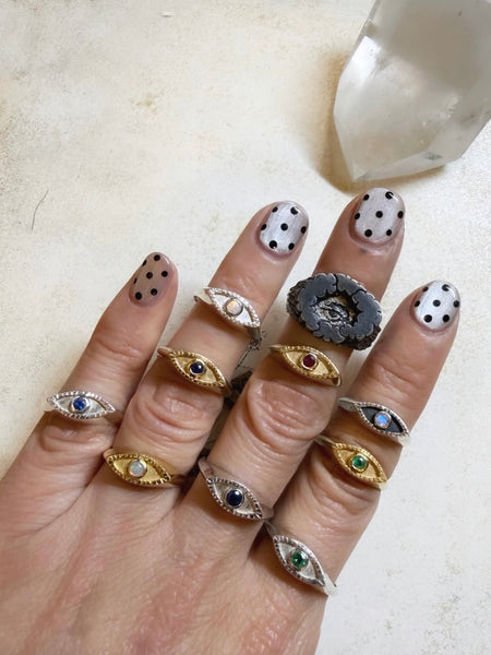 Eye signet ring Opal