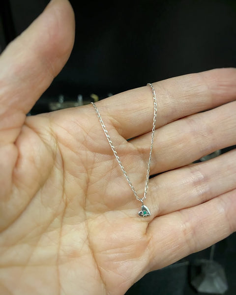 Tiny Heart Necklace Silver with Emerald