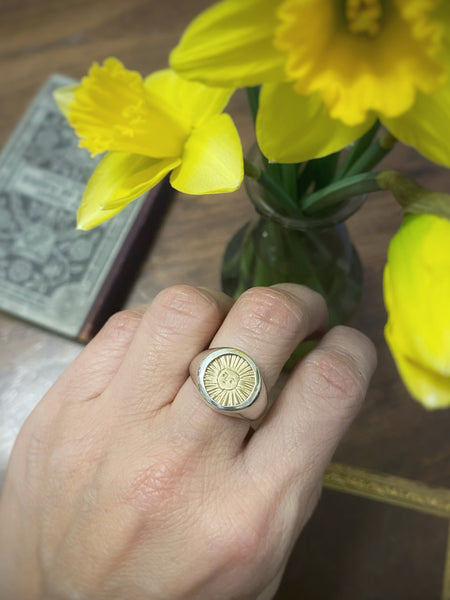 Sun signet ring silver x 9k gold