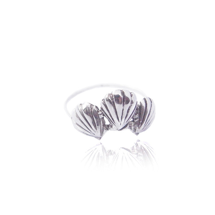 Triple Shell Ring Silver Product Shot