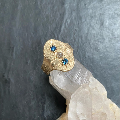Sapphire and diamond 9ct gold shield ring