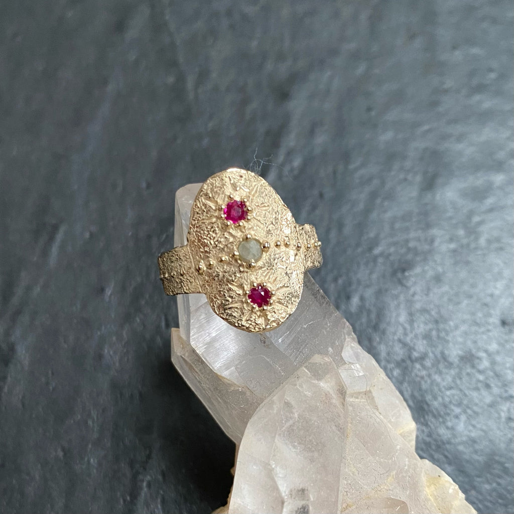 Ruby and diamond 9ct gold shield ring – momocreatura
