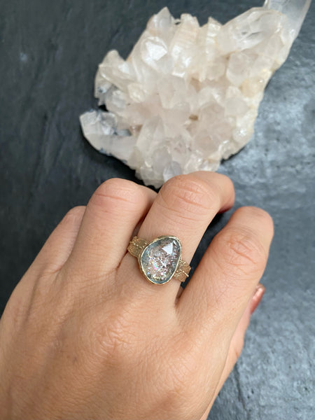 Rainbow, salt & pepper aquamarine 9ct gold ring - large