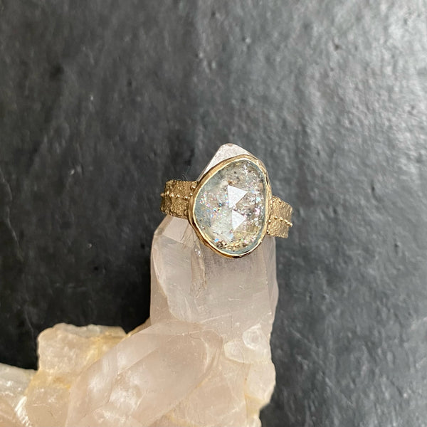 Rainbow, salt & pepper aquamarine 9ct gold ring - large