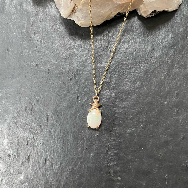 Star opal 9ct gold pendant necklace