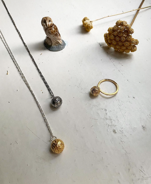 Moon sphere ring