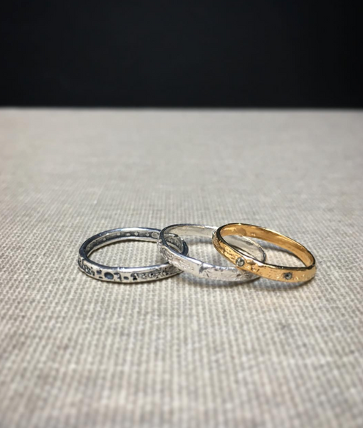 Moon crater ring 2.5 mm gold