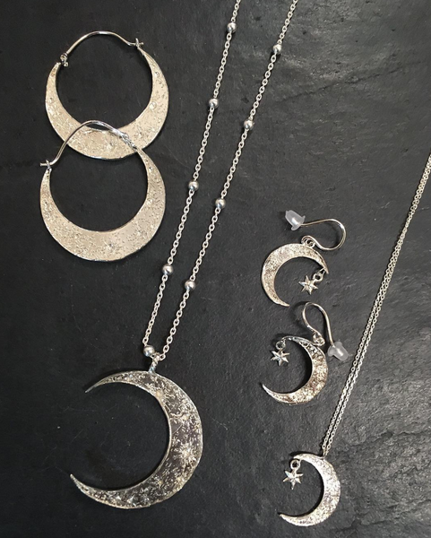 Crescent moon & star necklace silver