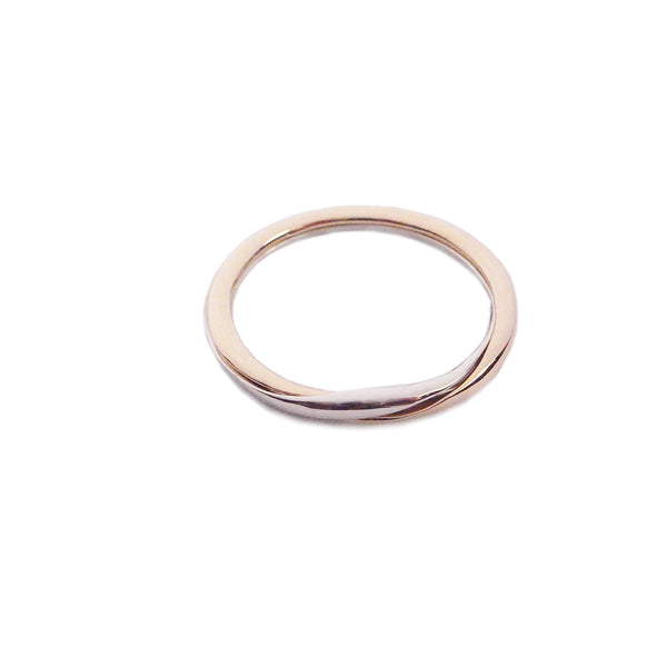 MOMOCREATURA bi-colour 9k gold gimmel ring